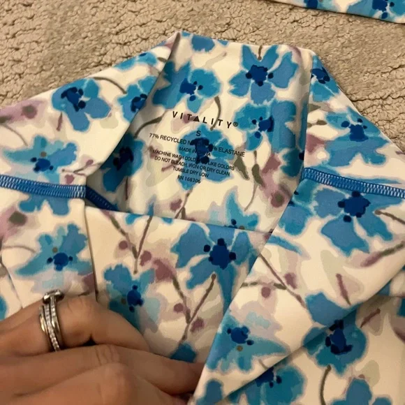 Vitality Blue Floral Brumate Collection size S - Picture 7 of 8